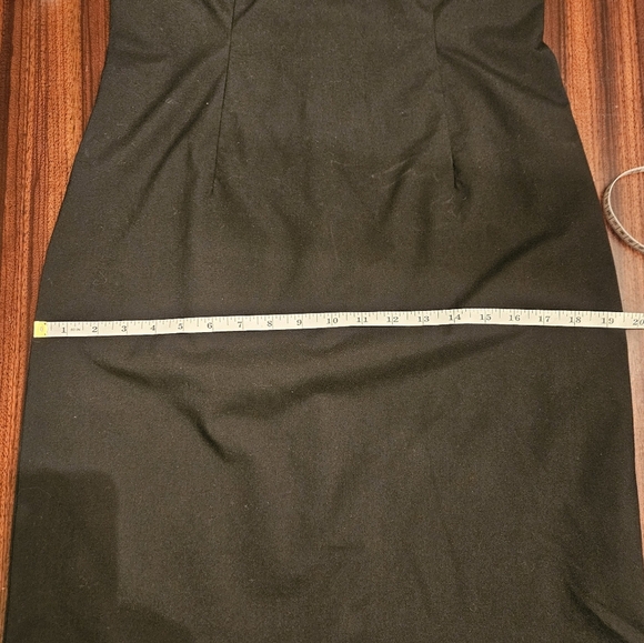 Mossimo Stretch Black Midi Cap Sleeve V-neck Shift Dress Businesscore Sz 8 EUC - Picture 7 of 10